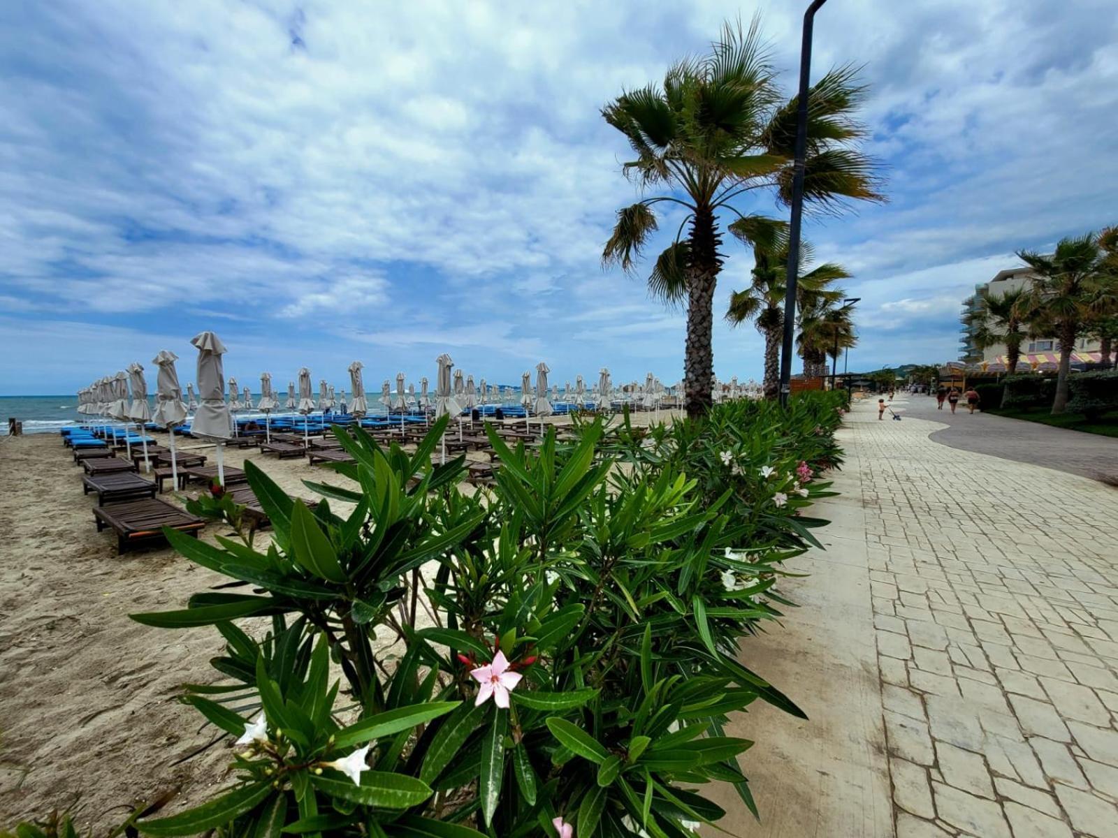 J&A Beachside Apartment 格勒姆 外观 照片