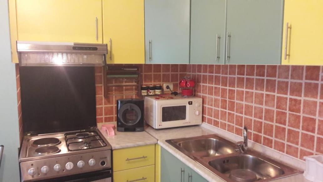J&A Beachside Apartment 格勒姆 外观 照片